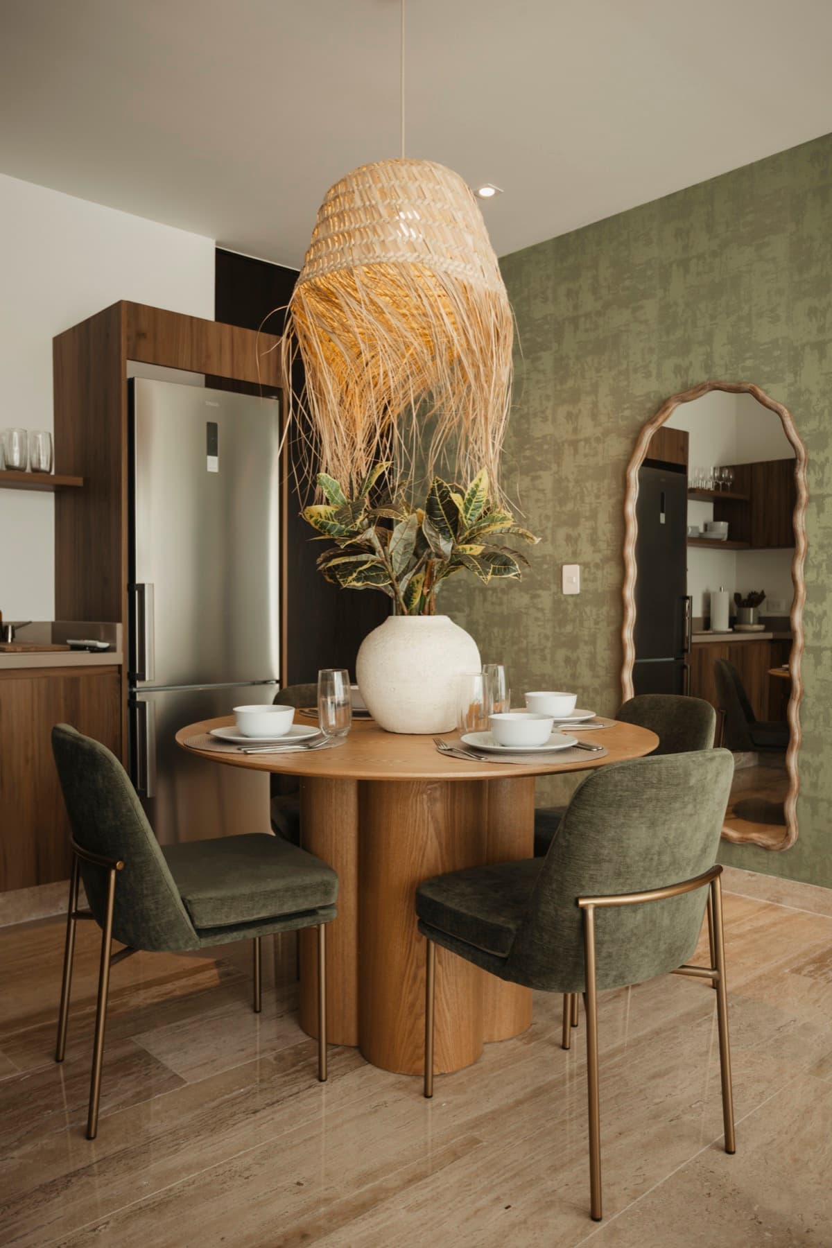 Ceiba at 25 dining area with woven pendant light